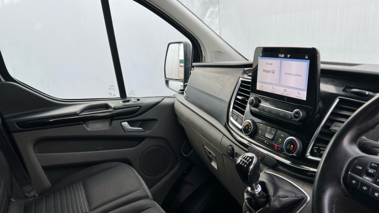 Ford Transit Custom 300 L2 Diesel Fwd 2.0 EcoBlue 130ps Low Roof Limited Van